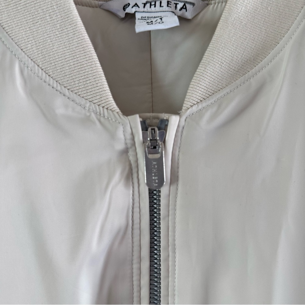 Athleta Sateen Bomber Puffer Jacket Cream Women Medium Tall Oversized Athleisure - Picture 5 of 8